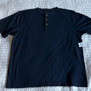 L.L. Bean Men’s Navy Blue Short Sleeve Henley NWT
